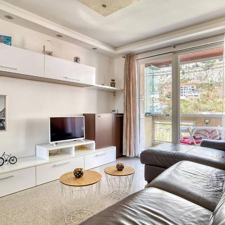 Cozy Nest Apartment- Central And Seaboard With Elevator 코토르 외부 사진
